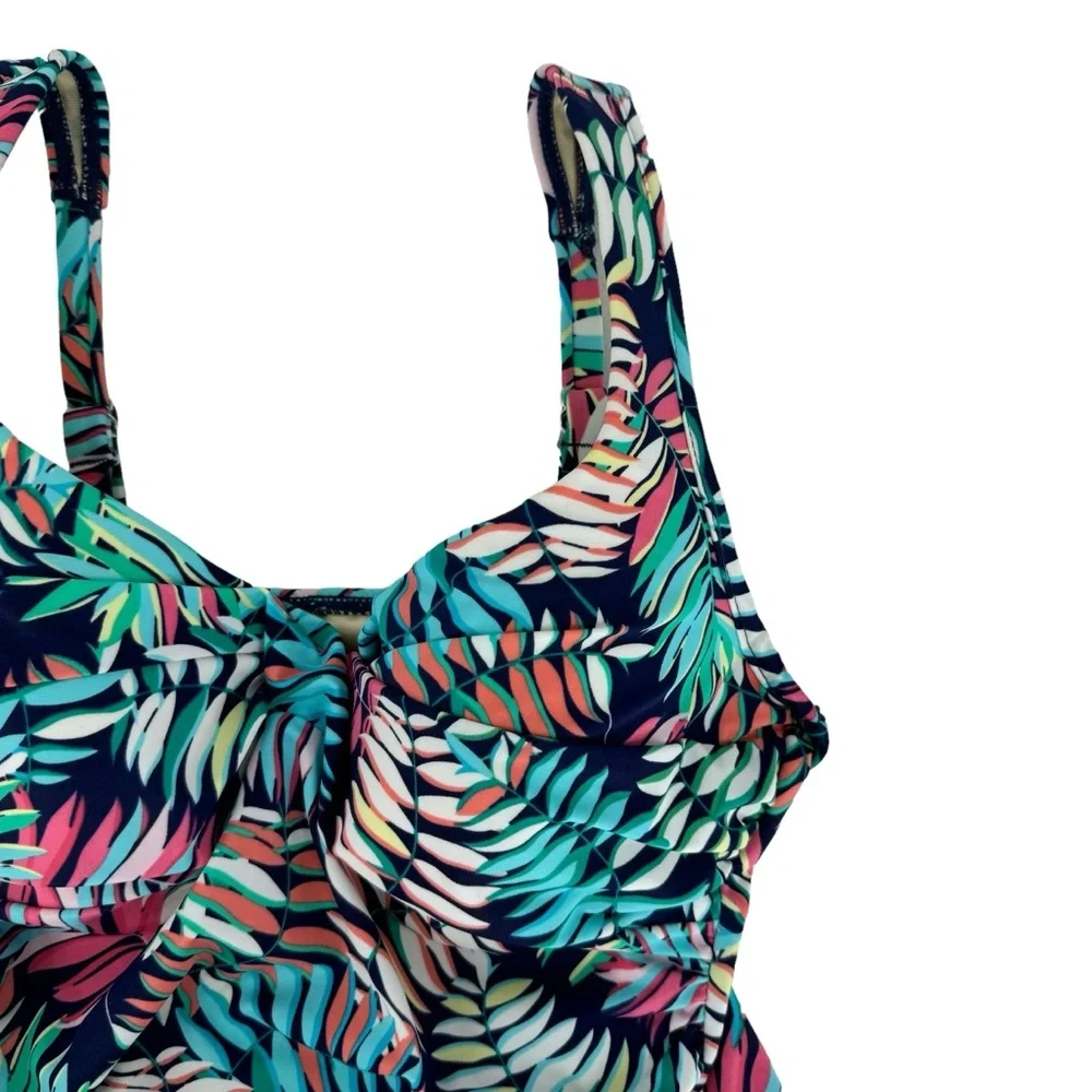 *Women’s Talbots 6 Two-Piece Green/Blue/Punk Tropical Print Tankini Bathing Suit